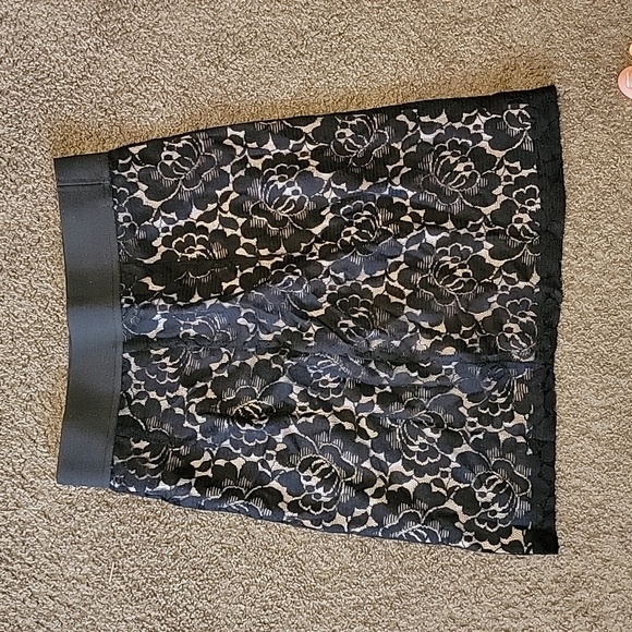 H&M black lace skirt size 4 - Picture 1 of 4